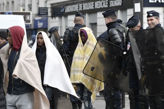 Migrants à Paris : la carte des 29 camps démantelés en un an et demi