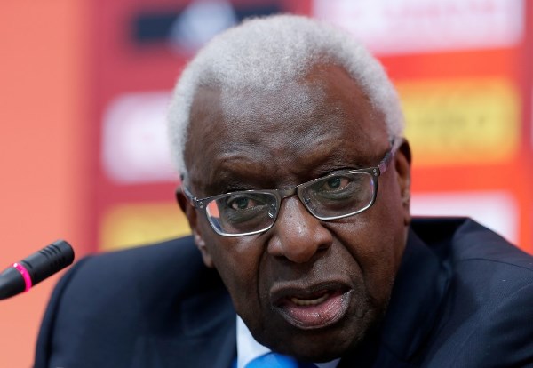 Athlétisme-Justice: La caution de Lamine Diack versée par un collectif d'amis de l'ancien président de l’IAAF (Famille)