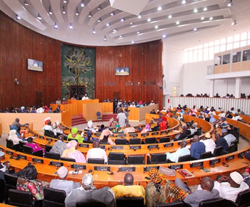 Assemblée nationale; Violente altercation entre Moustapha Cissé Lô et Aïda Mbodj à l'Assemblée Nationale