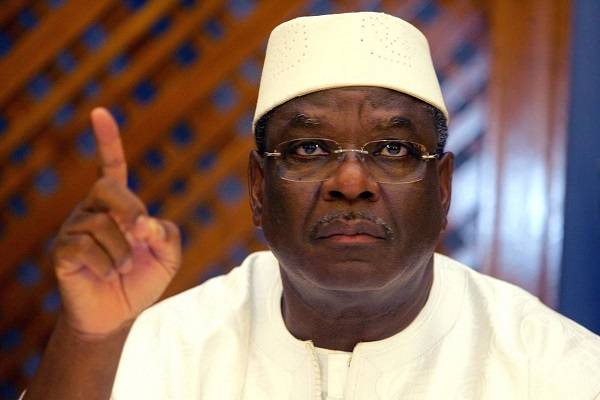 Ibrahim Boubacar Keïta exhorte Yaya Jammeh à quitter le pouvoir pour éviter un bain de sang