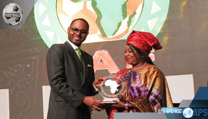 Football-Distinction: Le prix"Pride of Africa" remis à Fatma SAMOURA