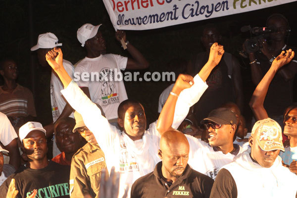 PHOTOS - Inauguration du siège Fekkee Ma ci Boolé:  Youssou Ndour enfile un manteau de politique