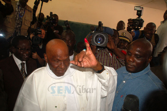 INSOLITE: Abdoulaye Wade vote comme Diouma DIENG DIAKHATE