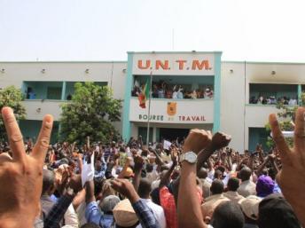 Mali: Les anti-putschistes manifestent dans les rues de Bamako