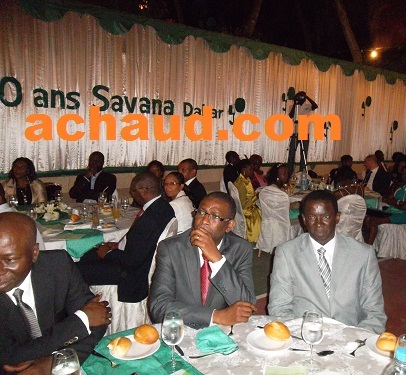 Baidy Agne ,PDT du CNP et l'ex roi du mbalakh actuel Ministre de la culture et du tourisme en mode diner de gala au Savana en compagnie de Mara Dieng fidèle ami de You