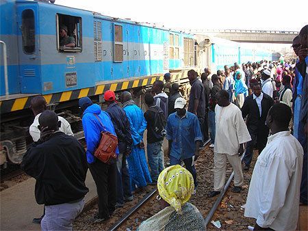 BANLIEUE DAKAROISE: Les eaux usées font dérailler le Petit train de banlieue