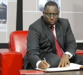 Macky Sall offre 20 millions aux jeunes et aux étudiants de son parti