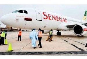 Retard inexplicable du vol de Sénégal Airlines : 17 passagers décident de porter plainte contre la compagnie