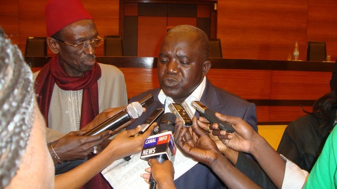 Pape Diop a passé un deal avec Macky Sall, selon Oumar Sarr