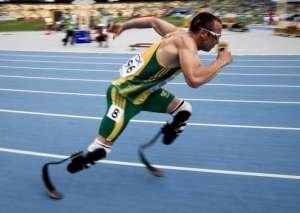 Oscar Pistorius tue sa petite amie par erreur