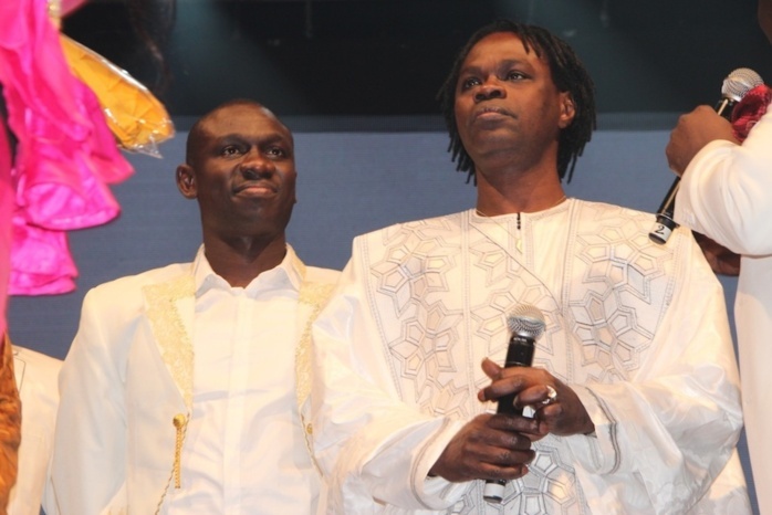 Pape Diouf et son invité d'honneur Baba Maal en compagnie de Mbaye Dieye Faye au "Grand Bégué" du Zénith de Paris