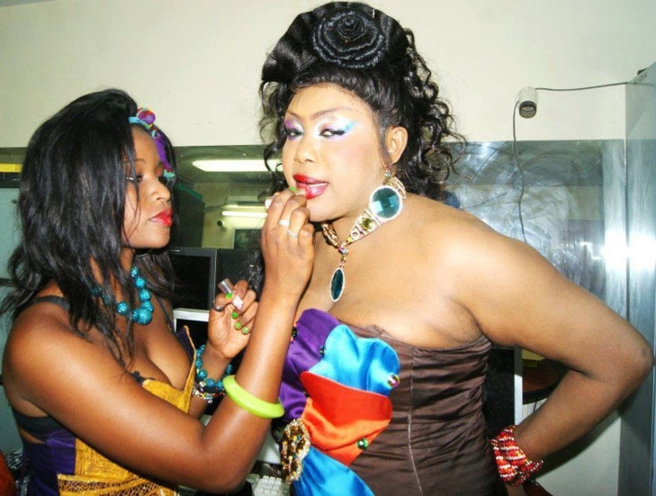 Aida Patra et sa Fille Khadija ndiaye en mode Maquillage!!