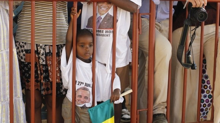 [Photo] Obama s’offre un bain de foule à Gorée