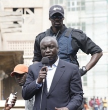 Vieux Sandjiry Diop sort de son silence: "Je suis toujours dans la garde rapprochée d’Idrissa Seck qui est pour moi un ami et un frère"