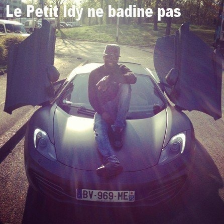 Photos: Abdoulaye Seck fils de Idy et Amadou Sall fils de Macky « c’est la guerre des voitures, du chic et du choc » Regardez