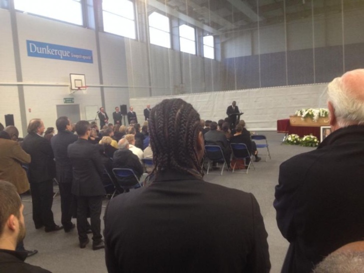 Cérémonie d'hommage à Bruno Metsu ce vendredi au stade des Flandre à Dunkerque.