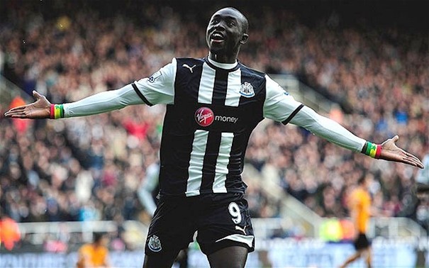 Papiss Demba Cissé va distribuer 600 ballons en juin