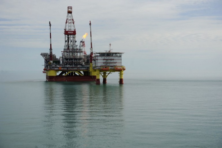 DU PÉTROLE DÉCOUVERT AU LARGE DU SÉNÉGAL: LES RÉSERVES SONT SITUÉES À 100 KM DES CÔTES