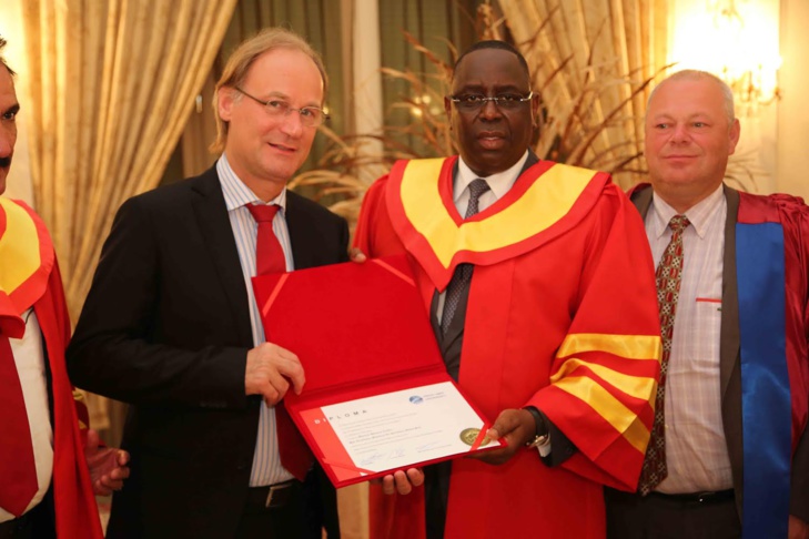 Swiss Umef University élève le Président Macky Sall au grade de Docteur Honoris Causa