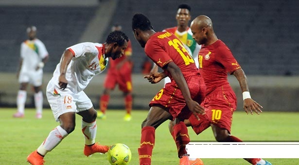 Guinée : le footballeur guinéen Oumar Tourad Bangoura est mort dans le bus de son équipe !