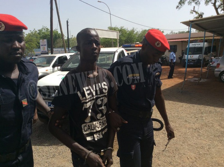 Photo: Image de l'arrestation de Boy Djinné