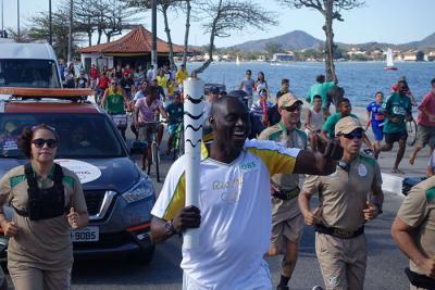 Flamme olympique- El Hadji Dia Ba dans le coup denvoi