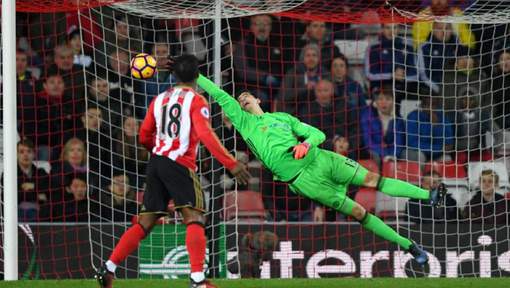 L'arrêt héroïque de Courtois qui sauve Chelsea