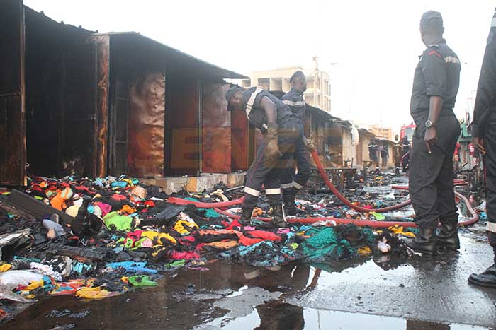 Images et article-Incendie au marché HLM: 42 cantines calcinées, des centaines de millions en fumée