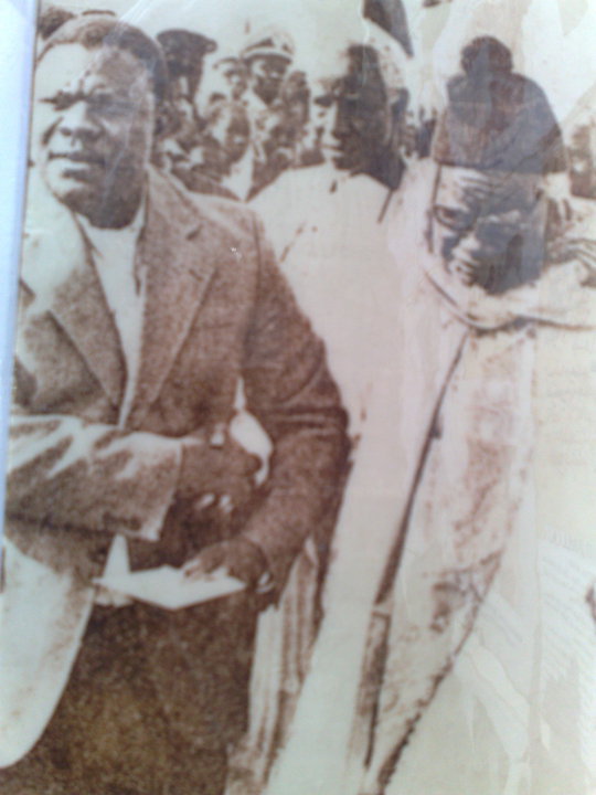 Cheikh bethio thioune en mode costard