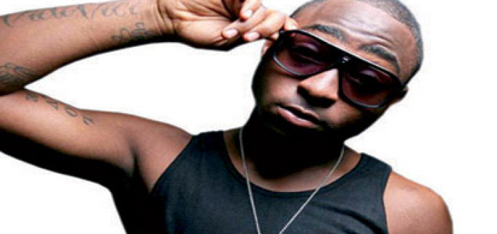 « Dieu est plus grand que le virus Ebola » DAVIDO répond aux fans lors de sa visite à Abidjan