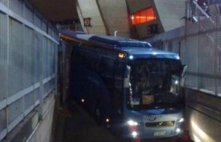 Le bus de Chelsea accidenté dans les travées du Parc