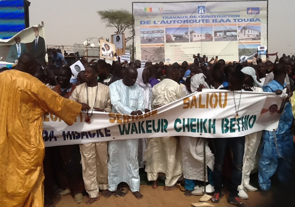 Trois mois après la pause de la première pierre : Ilaa Touba bouché