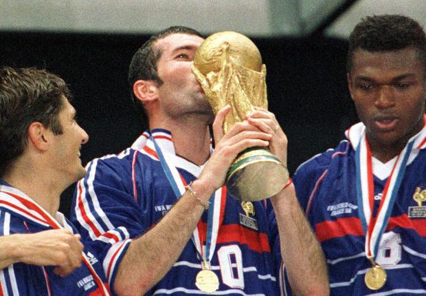 Zinedine Zidane lance un appel pour retrouver son maillot de la finale France-Brésil