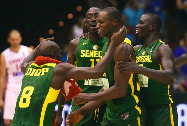 SENEGAL-MAROC-AFROBASKET: LES LIONS GAGNENT DIFFICILEMENT LEUR PREMIER MATCH