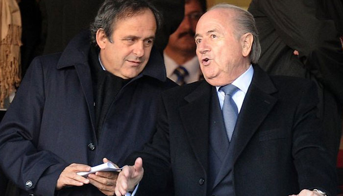 Scandale à la Fifa : Platini et Blatter auraient "falsifié des comptes"