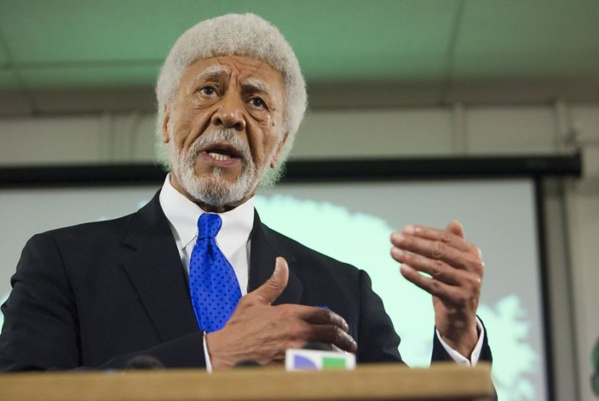 L'ancien sénateur et ex-maire d'Oakland, Ron Dellums réclame la libération de Wade-fils