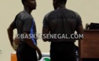 Basket – Vidéo/Insolite: Que font nos arbitres quand ils ne sifflent pas… le zapping de l’année à mourir de rire!!!