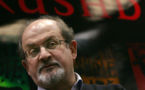 Fatwa Contre Salman Rushdie: 2 Millions 800 Mille Dollars De Plus Sur La Tête De L’écrivain